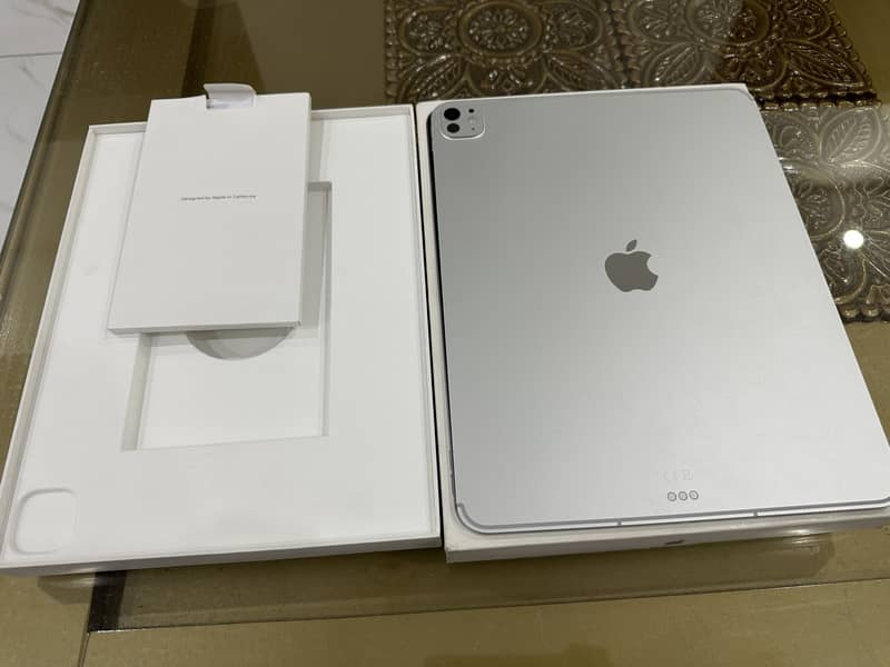 Ipad pro 13-inch M5 3
