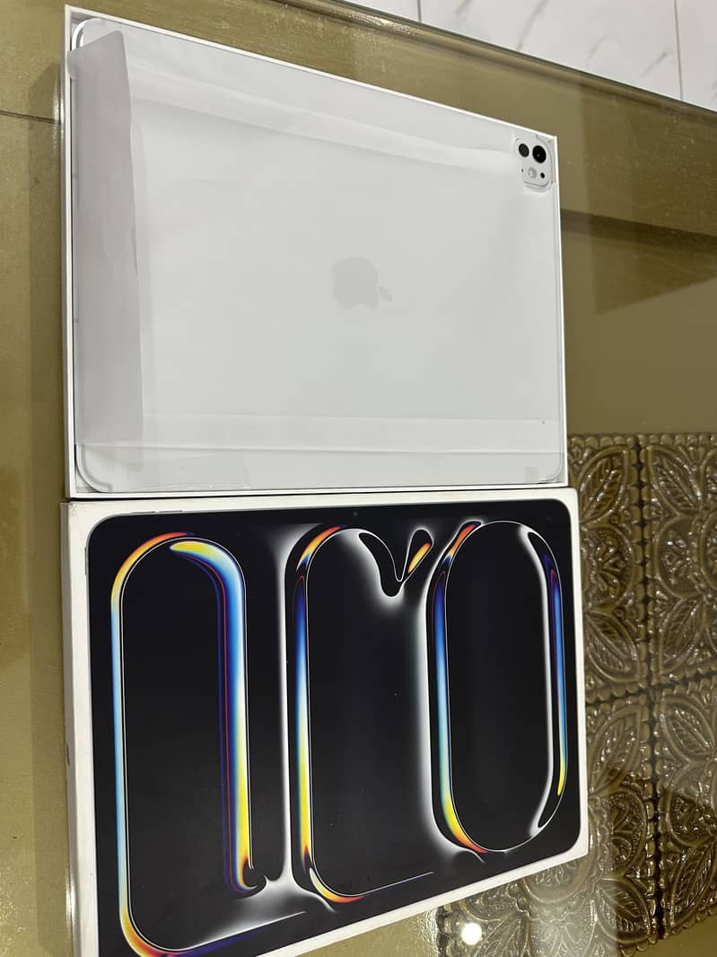 Ipad pro 13-inch M5 4