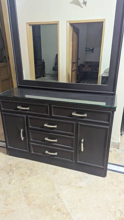 Dressing Table/ Shesham