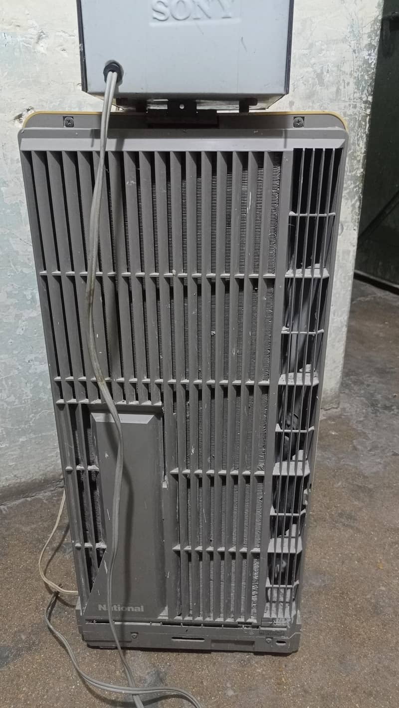 window AC 1tun 8