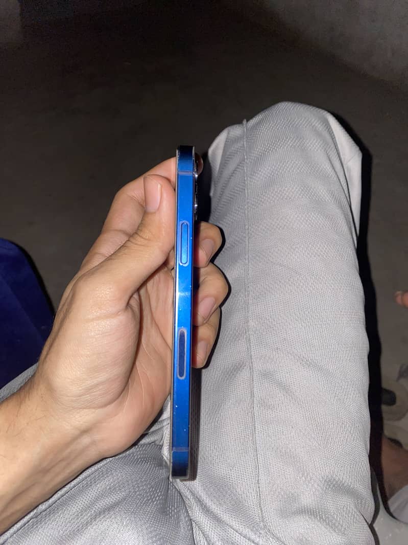 Iphone 12 jv 4