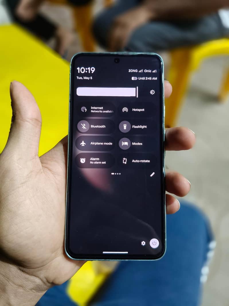 Google pixel 8 4