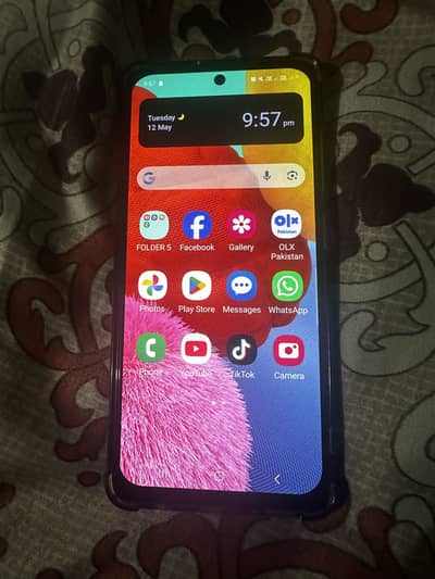 SAMSUNG A51 IN GOOD CONDITION