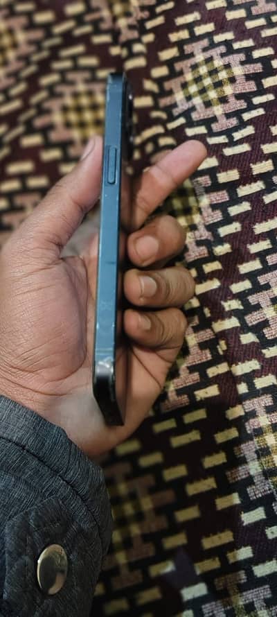 I Phone 14 First Add Read