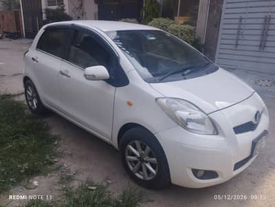 TOYOTA VITZ 1.0