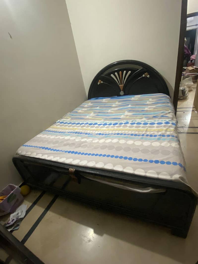 queen size bed 3