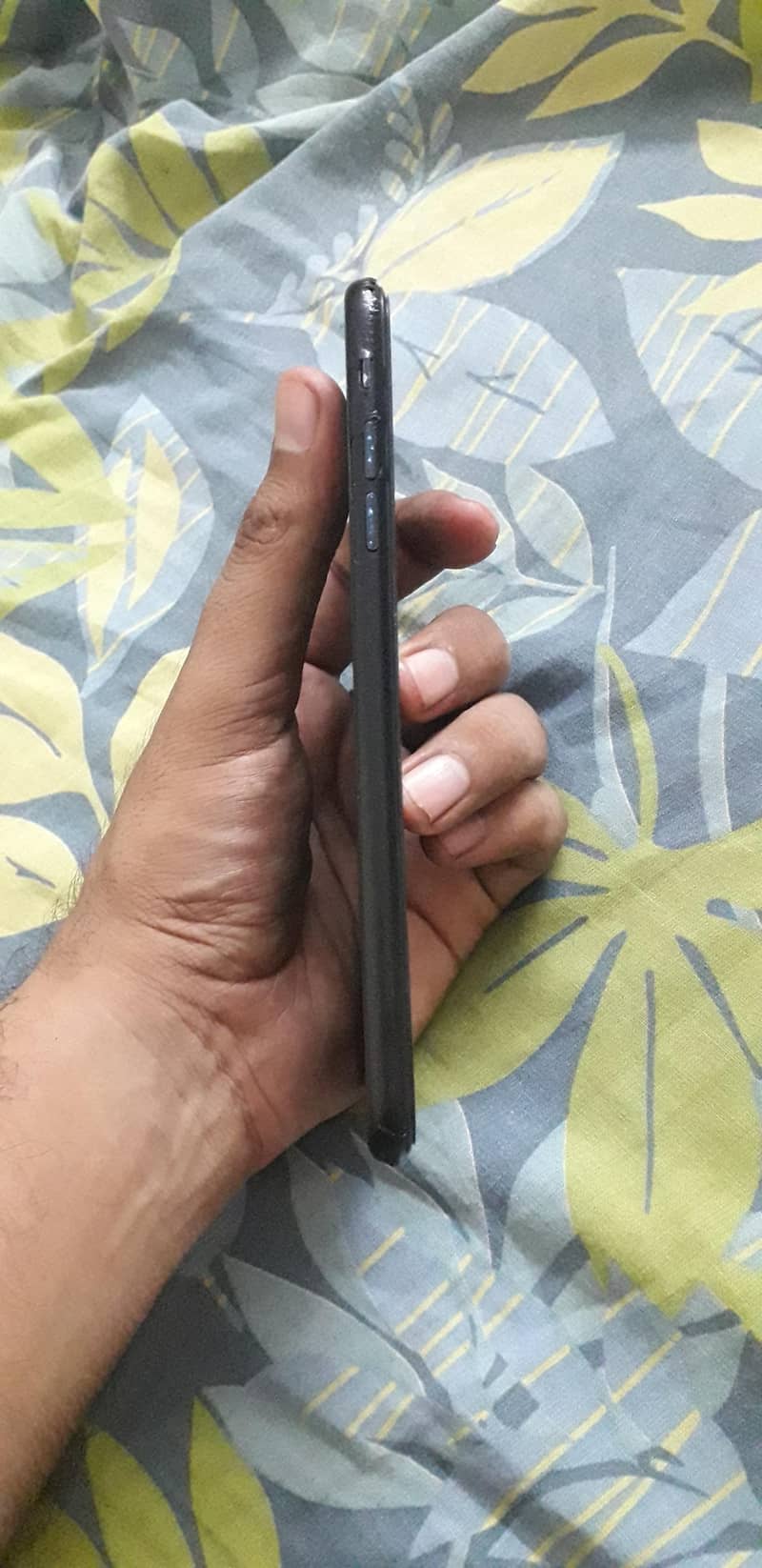 iphone 7 plus PTA approved 2