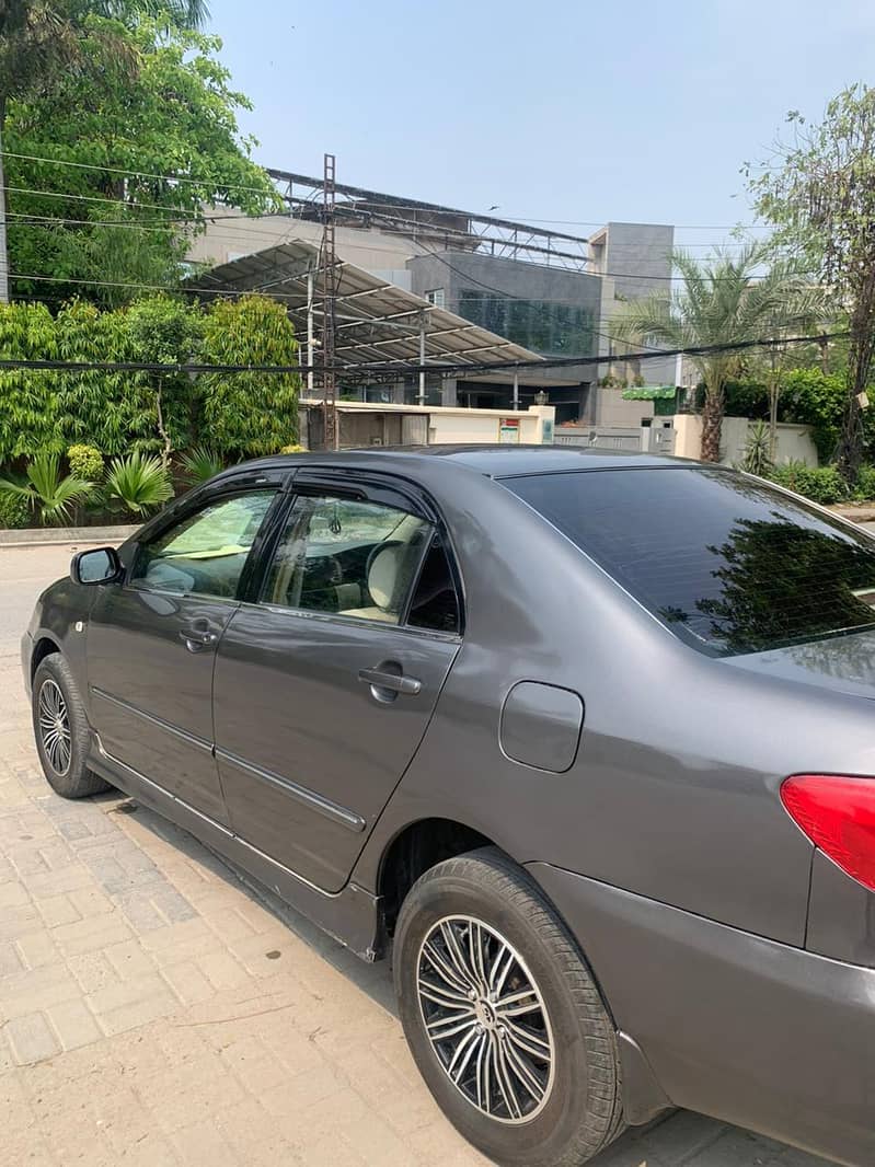 Corolla Altis Automatic 1.8 5