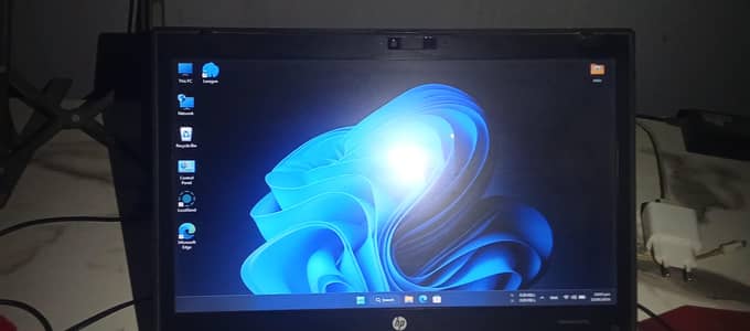 HP Elitebook 8470P-Windows 11-With Original Charger-Best For Program. .