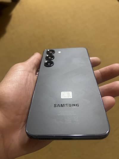 Samsung S23