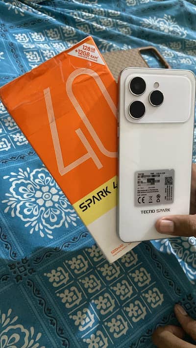 Tecno spark40