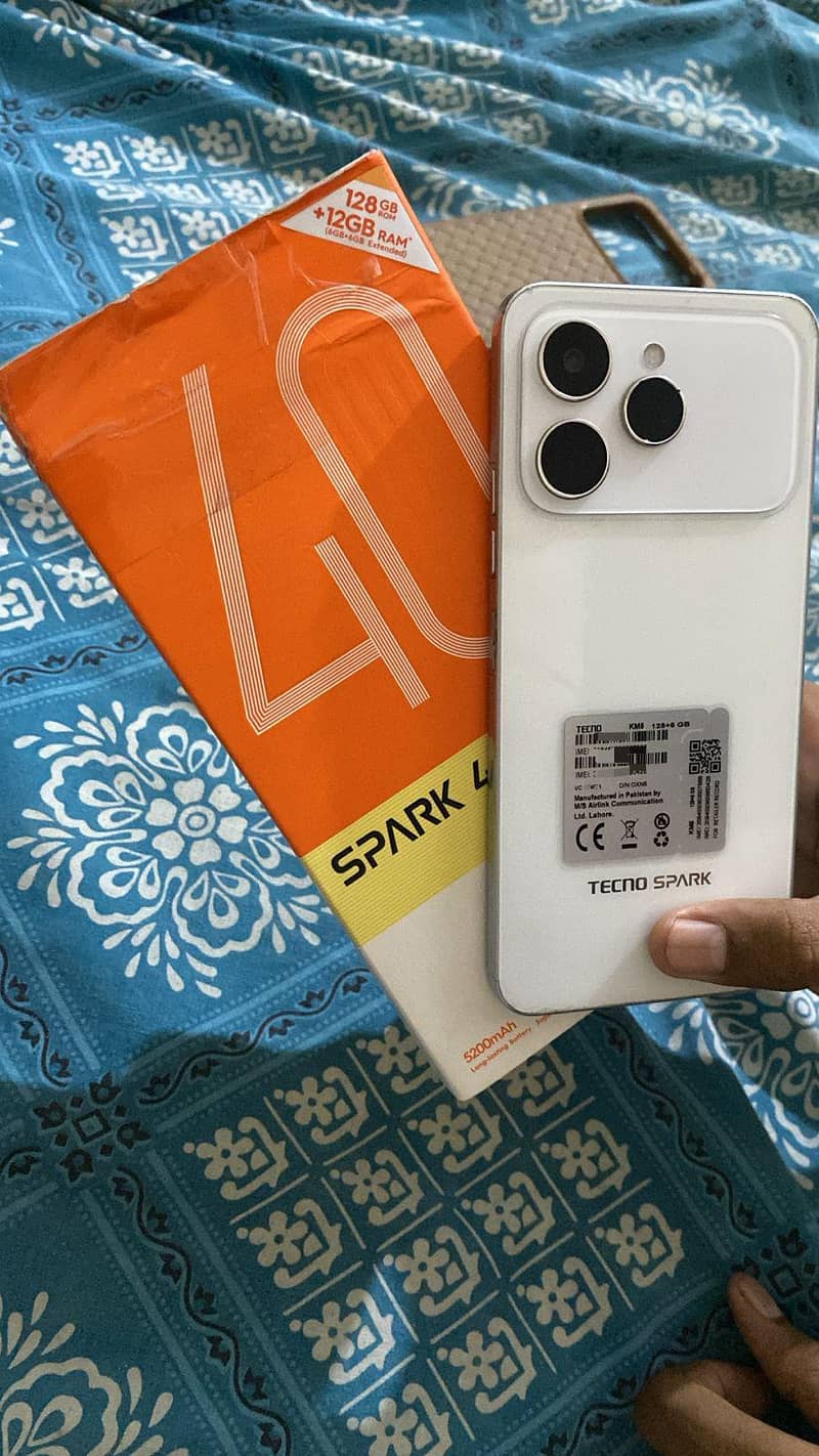 Tecno spark40 0