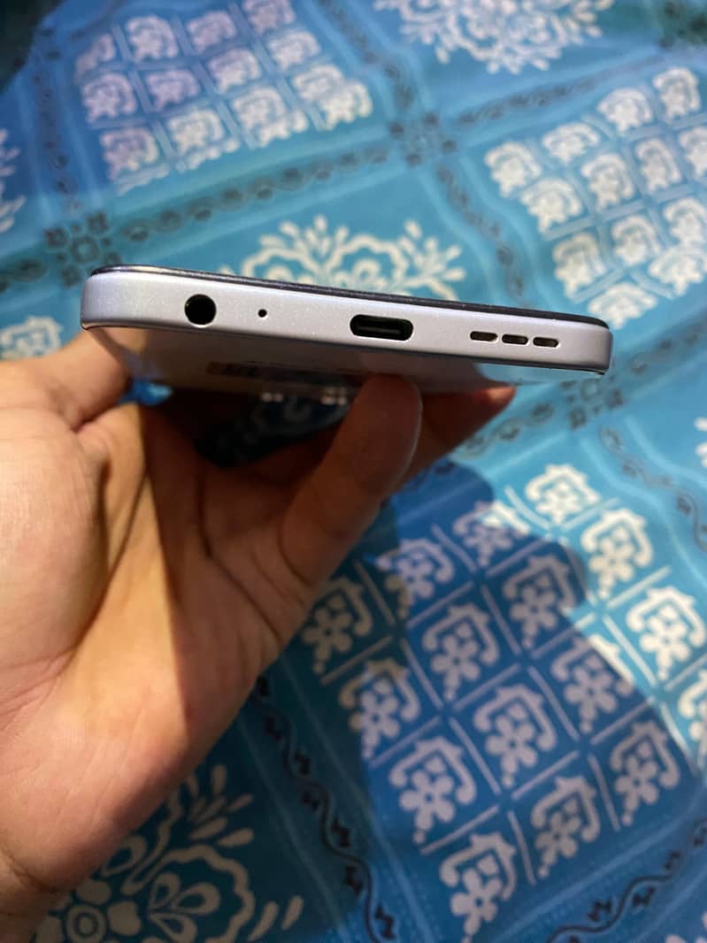 Tecno spark40 1