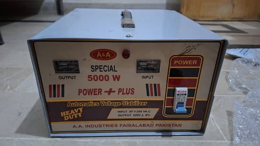 Heavy Duty 220V to 100V Automatic Step-Down Voltage Stabilizer