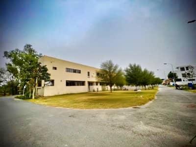 Corner Plot No-924 Block M Facing Green- 10 Marla Plot On Top Location of Phase 5 DHA Lahore For Urgent Sale