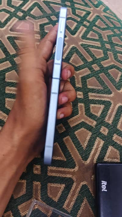 Samsung Z Flip 6