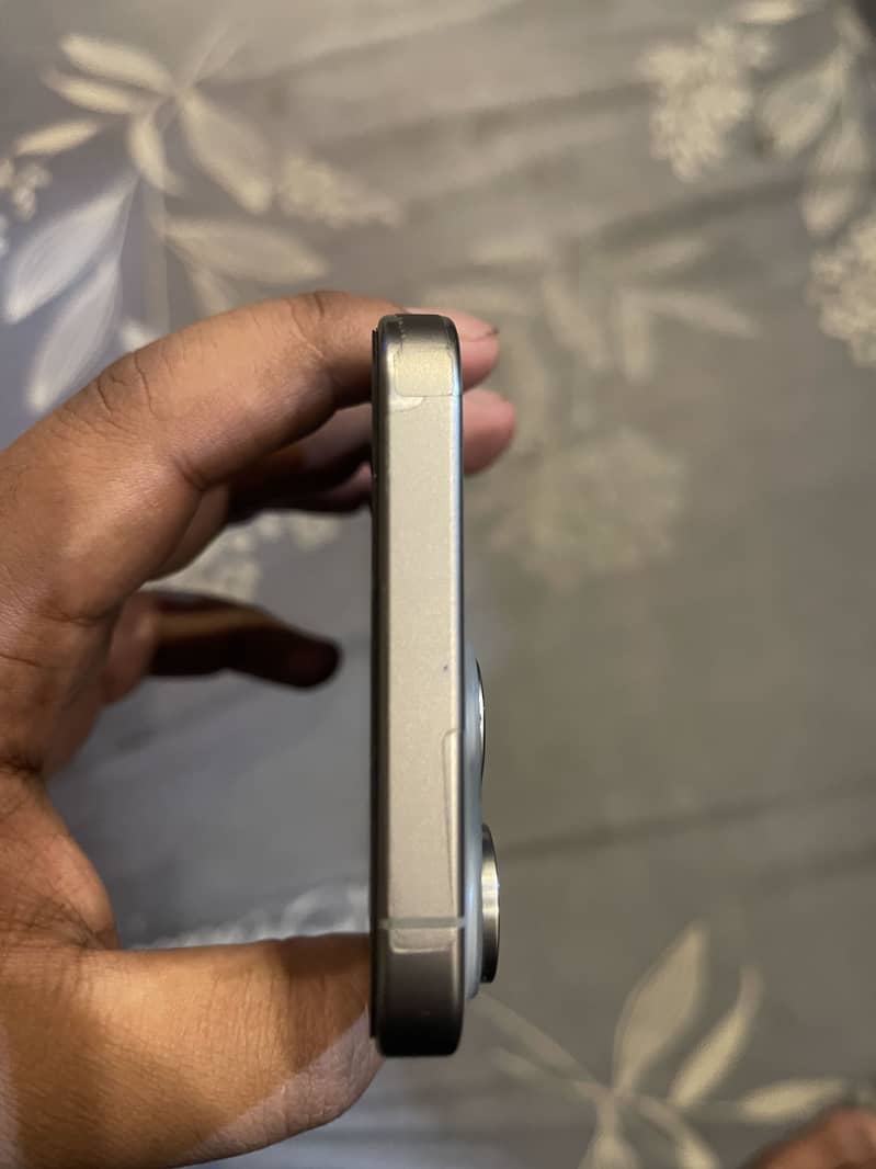 iphone 15 pro max jv 3