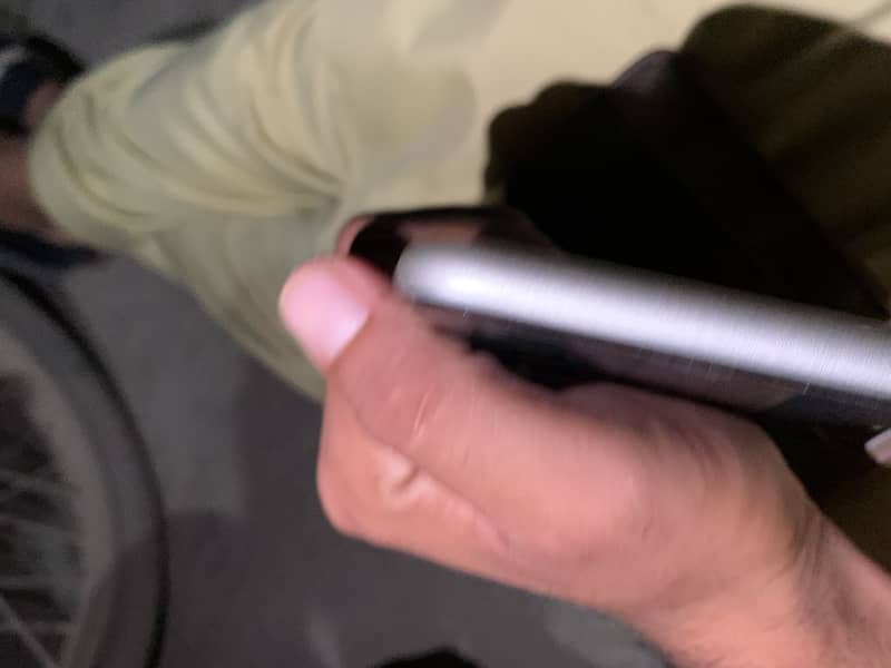 iPhone 11 0