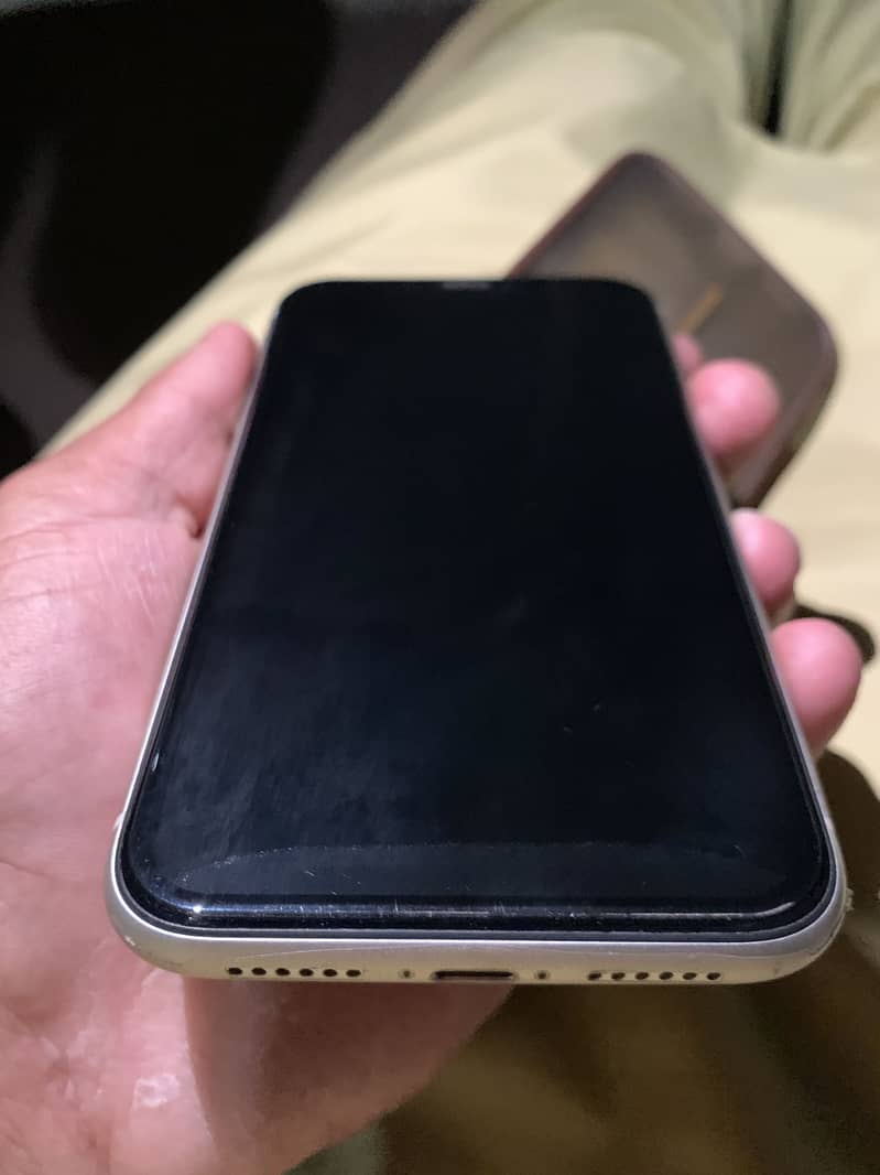 iPhone 11 8