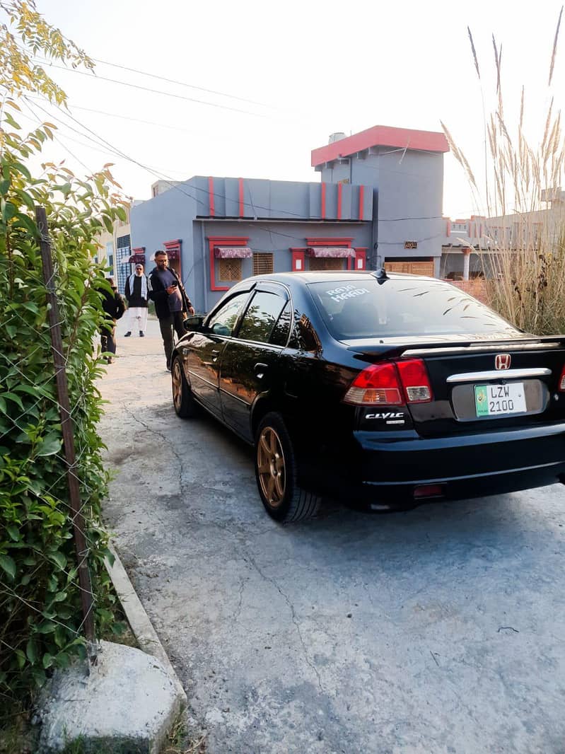 Honda civic 2005 model 4