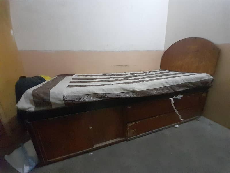 single bed 0
