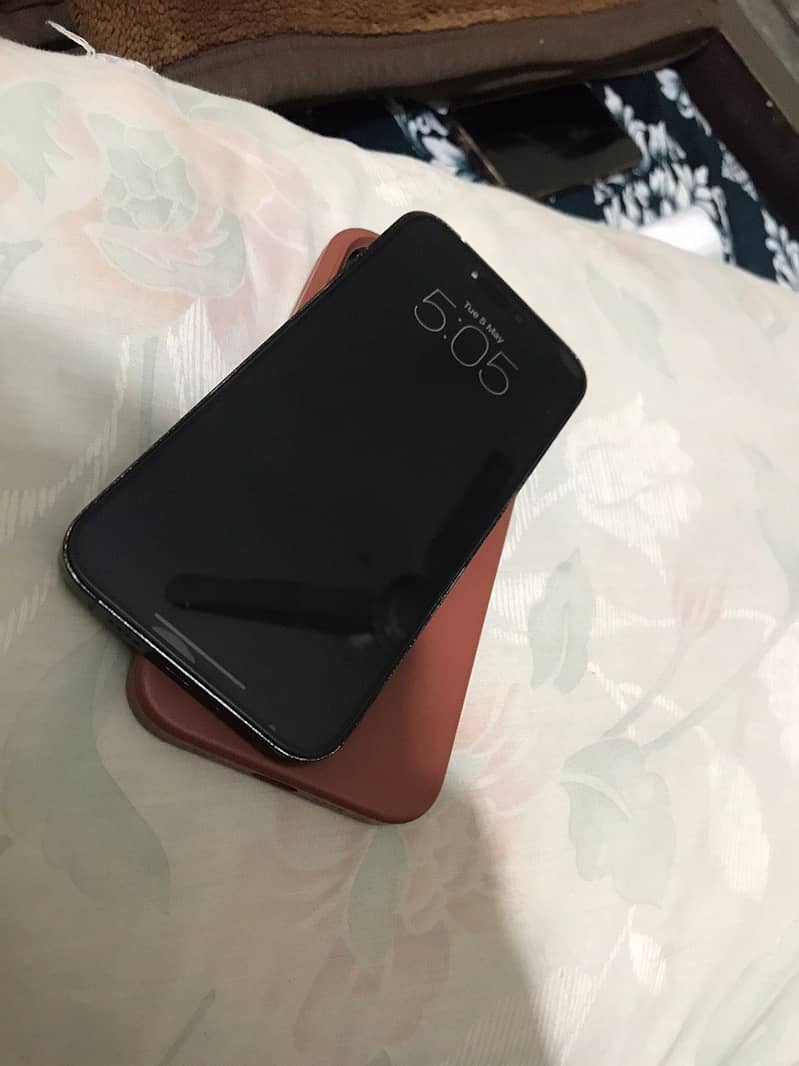 Iphone 14 pro max 4