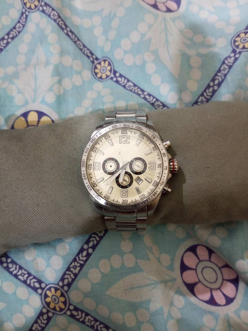 men watch 5