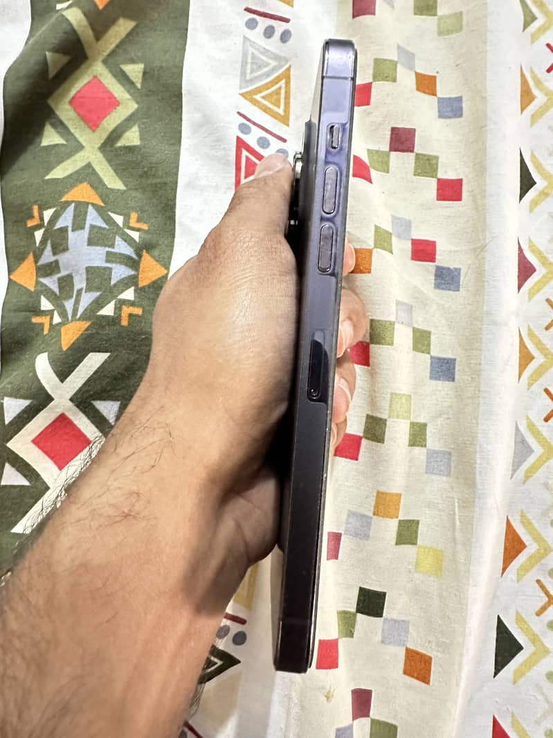 iPhone 14 Pro Max 3