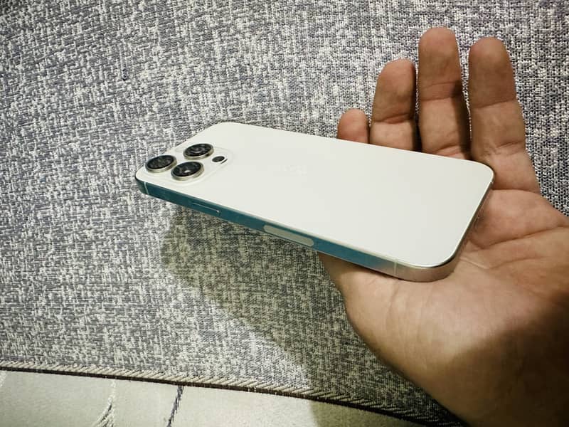 iphone 15 pro max 1