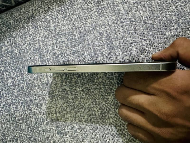 iphone 15 pro max 2