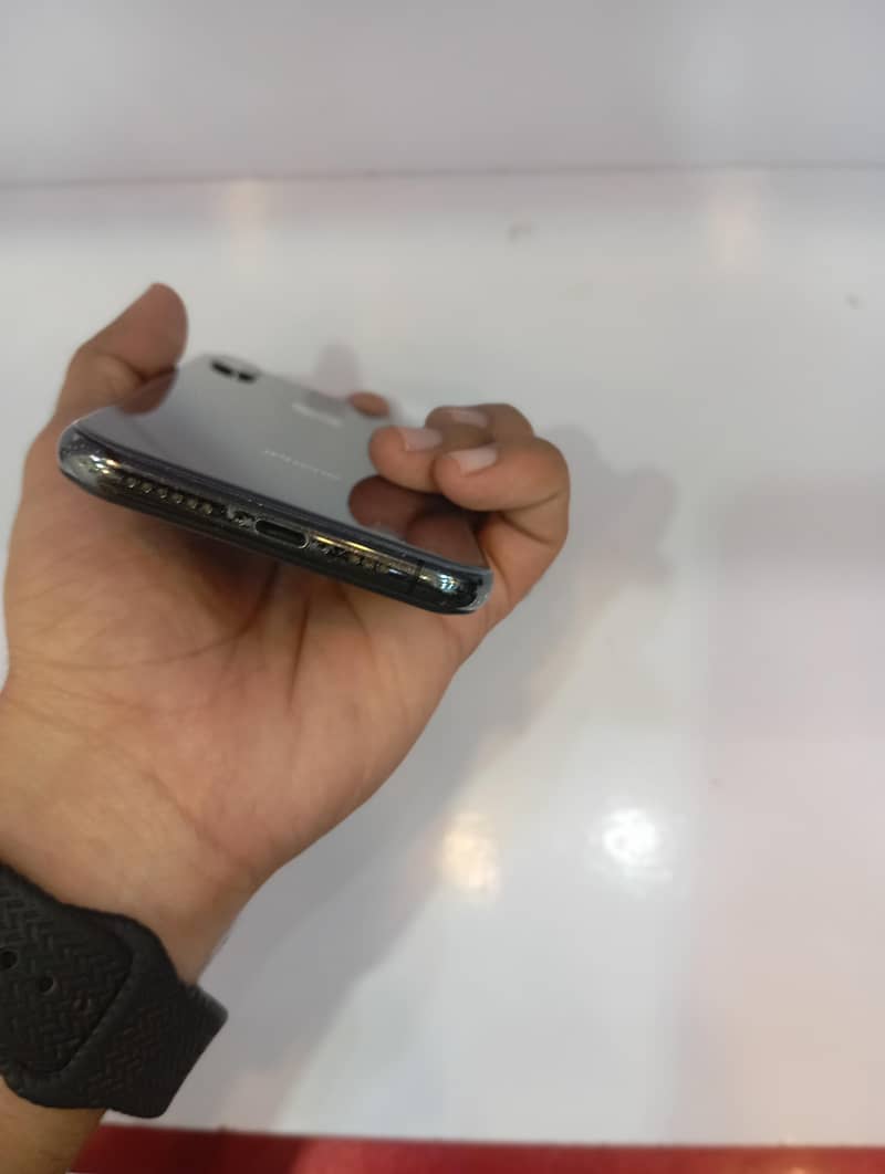 iphone xs 2