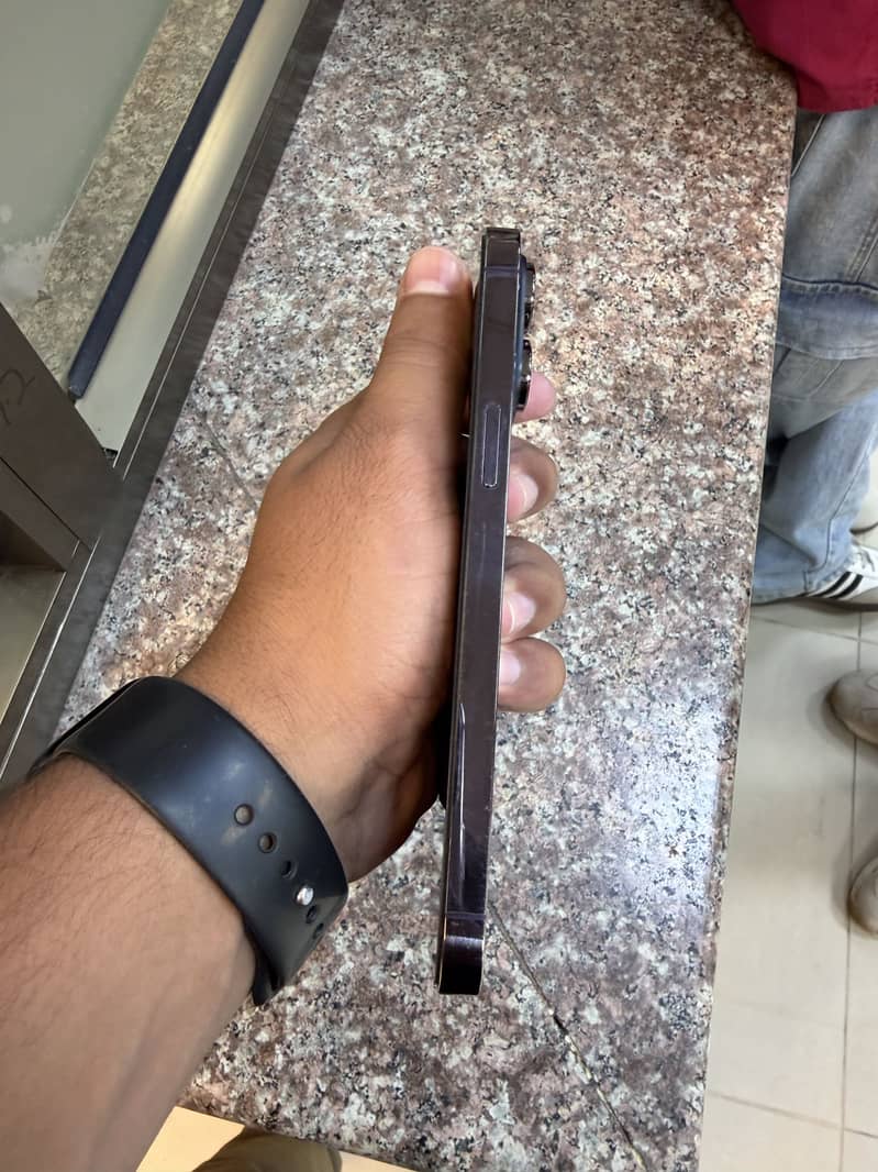 iPhone 14 Pro Max 5