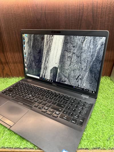 Dell Latitude 5500 (i5 8th Gen) (8/128)