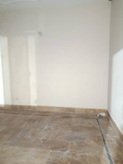 2 bed dd ground floor portion for rent