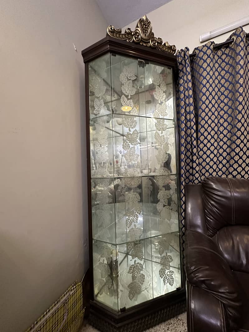 Showcase Corner 1