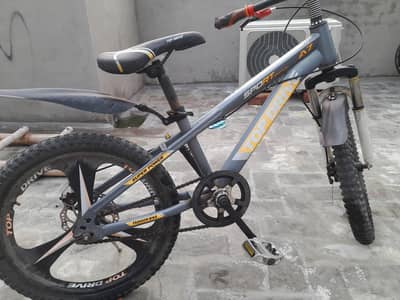 SPORTS SHAPE BYCYCLE IN A PERFECT CONDITION