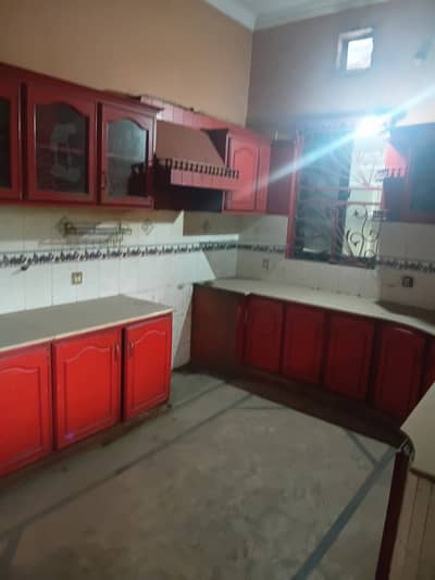 10 marla half double story seprate house for rent