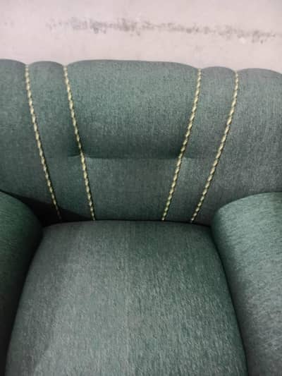 I am selling 5 seater sofa set