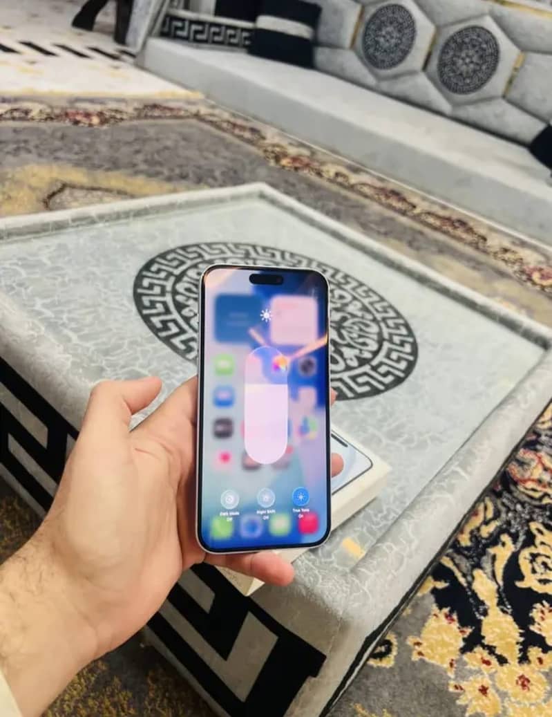 Iphone 15 plus 4