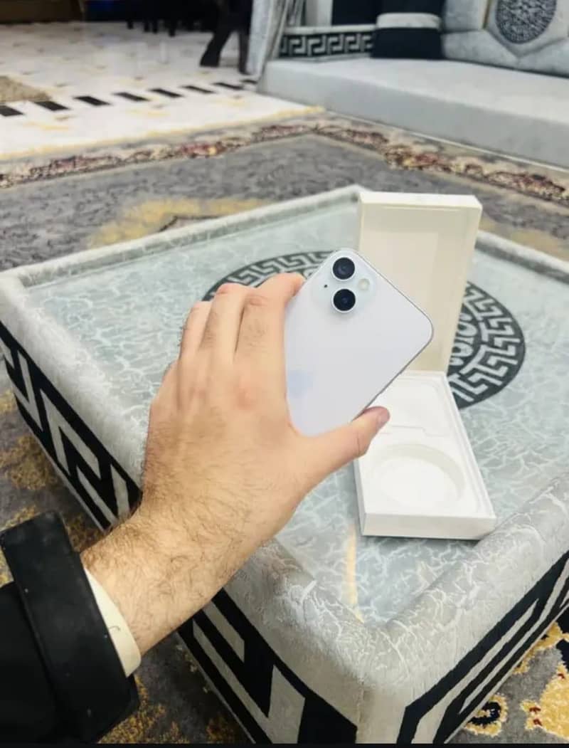 Iphone 15 plus 6