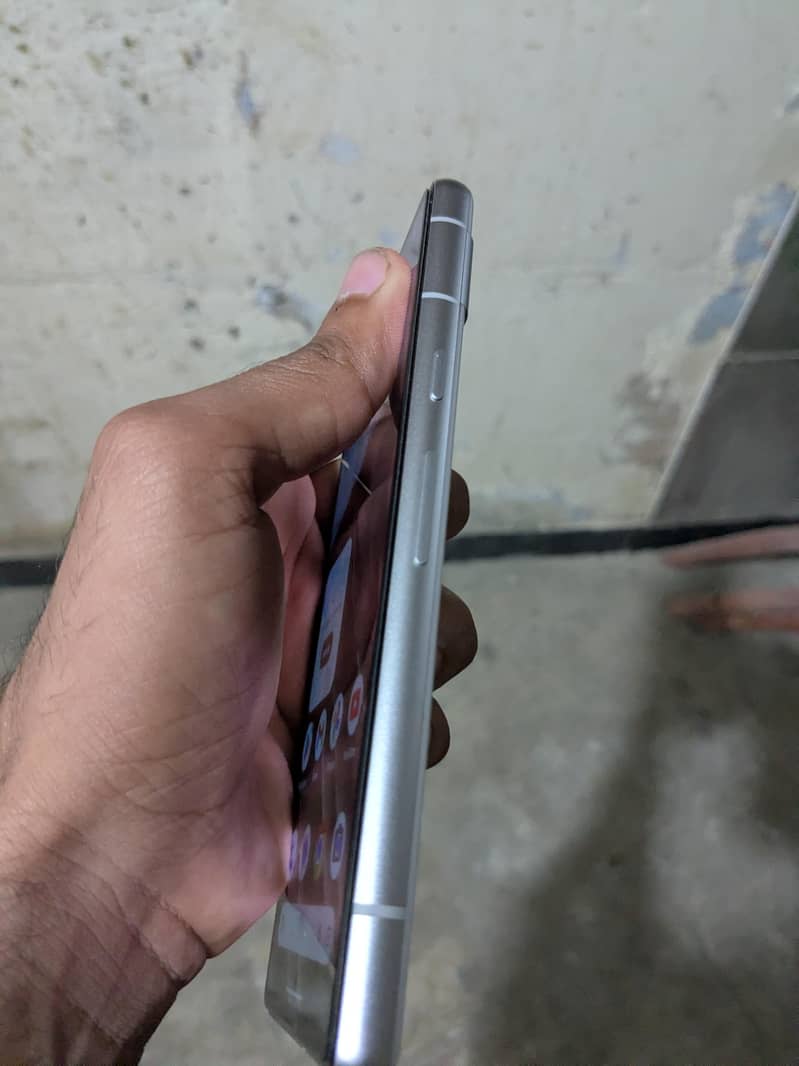 Google pixel 7a 2