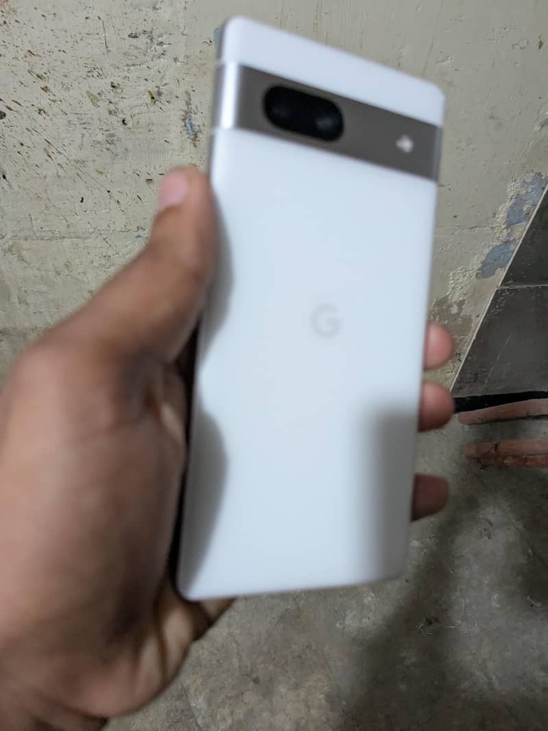 Google pixel 7a 4