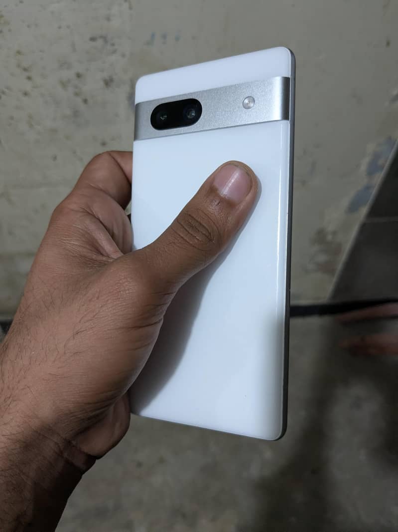 Google pixel 7a 5