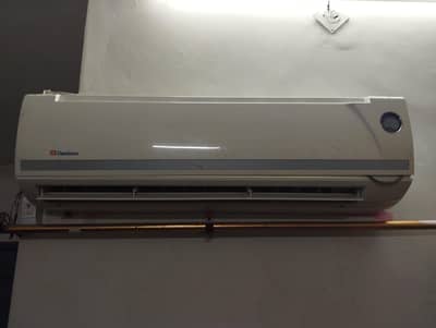 Dawlance 1.5 Ton AC, Gree AC