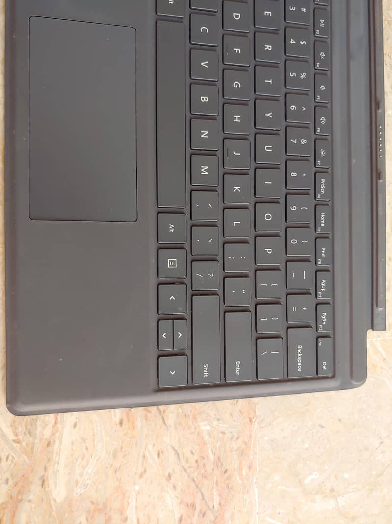 Microsoft Surface Pro. Keyboard 4