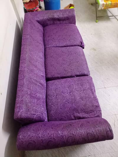 3 big seat and 1 seat plus 1 seat total 5 sofa for sell