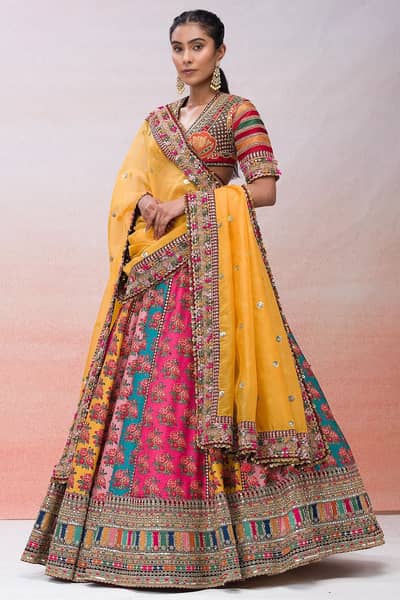 Lhanga choli for mayaon & mehndi