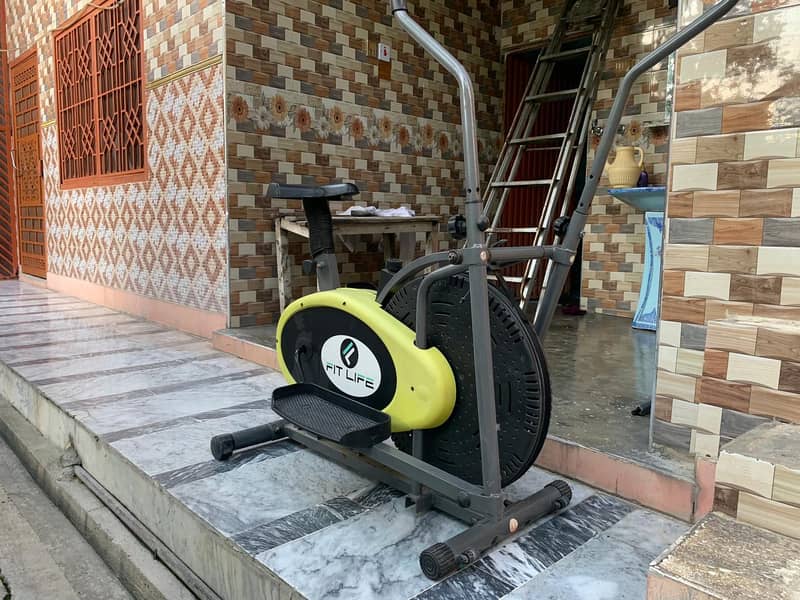 exercise bike / exercise cycle 1