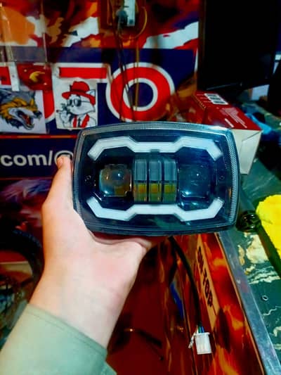 10/10 Head light available
