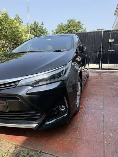 Toyota corolla altis grande